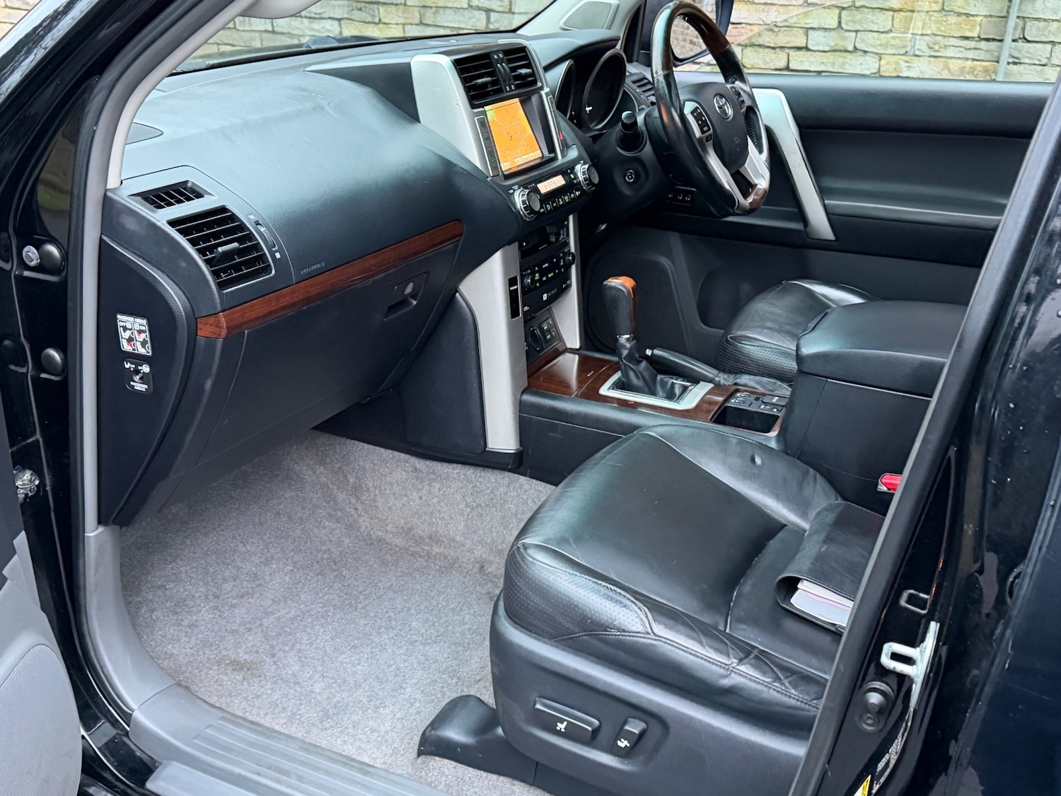 Used Toyota Land Cruiser 2011 for sale - 77377818: Photo 7