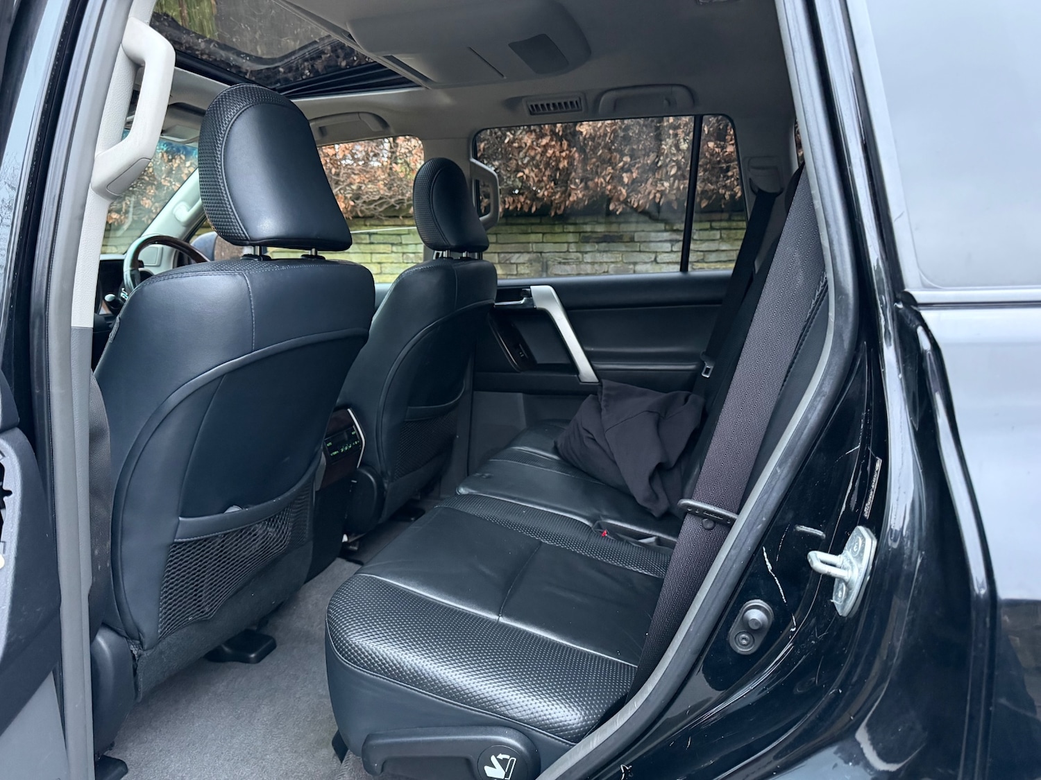 Used Toyota Land Cruiser 2011 for sale - 77377818: Photo 9