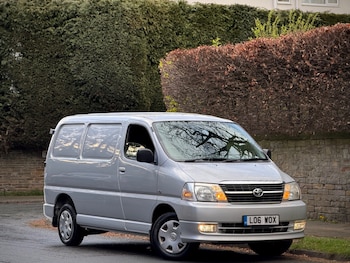 Used Toyota HiAce 2011 for sale - 77616147: Photo