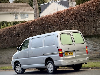 Used Toyota HiAce 2011 for sale - 77616147: Photo