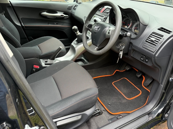 Used Toyota Auris 2011 for sale - 75126014: Photo 7