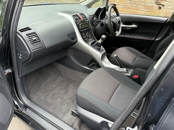 Used Toyota Auris 2011 for sale - 75126014: Photo 8