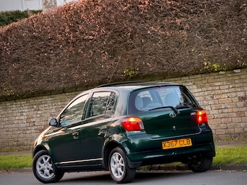 Used Toyota Yaris 2000 for sale - 78299062: Photo