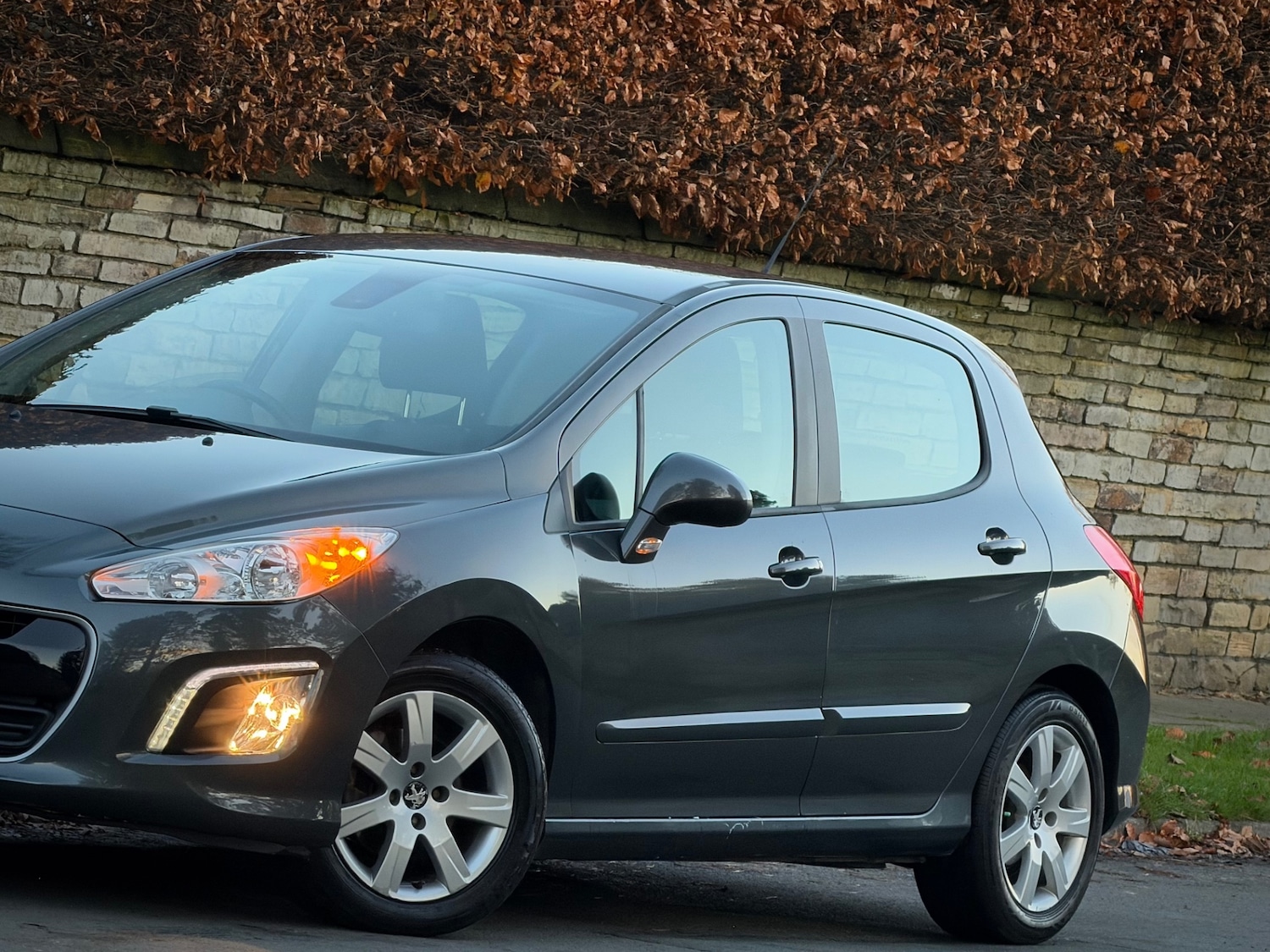 Used Peugeot 308 2012 for sale - 76626779: Photo 11
