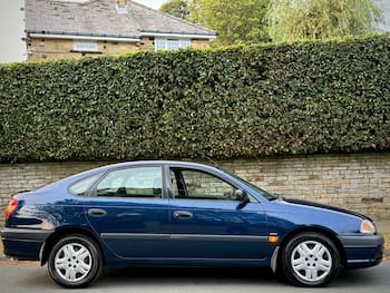 Used Toyota Avensis 2001 for sale - 79636032: Photo