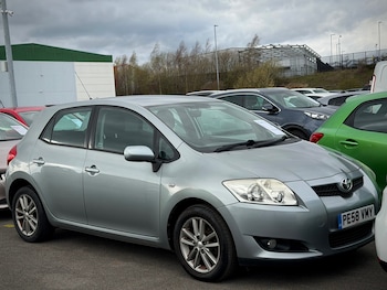Toyota Auris feature image