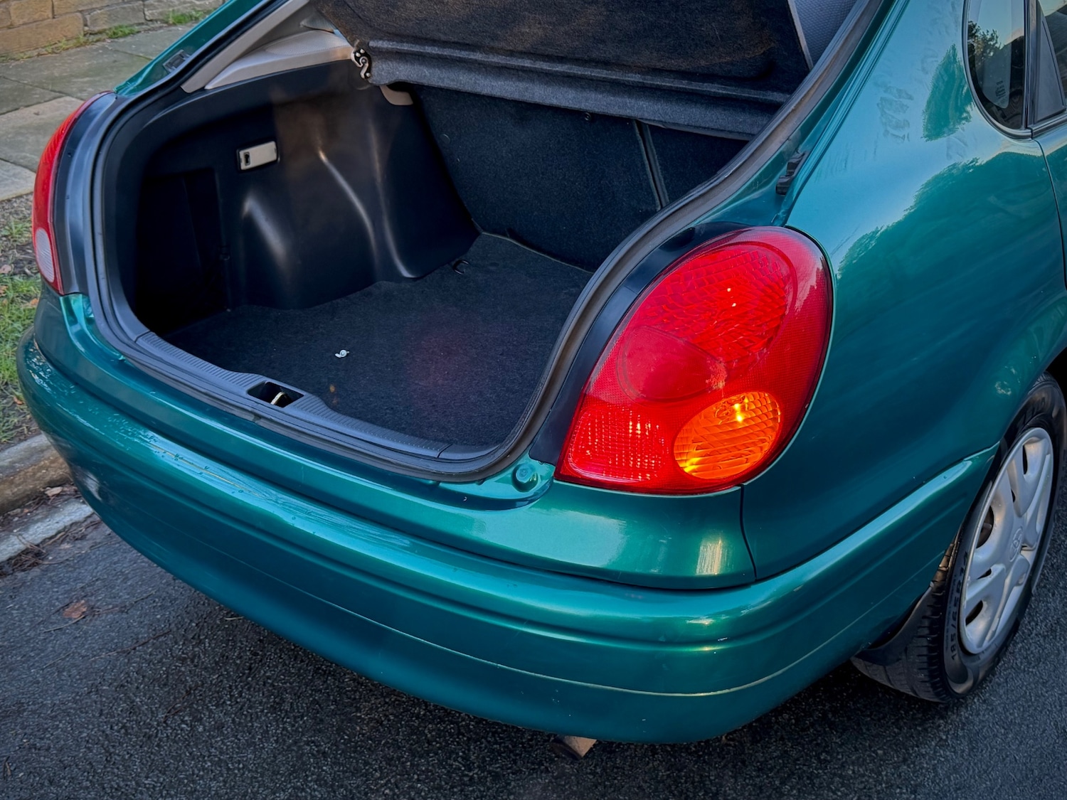 Used Toyota Corolla 2000 for sale - 77409949: Photo 13