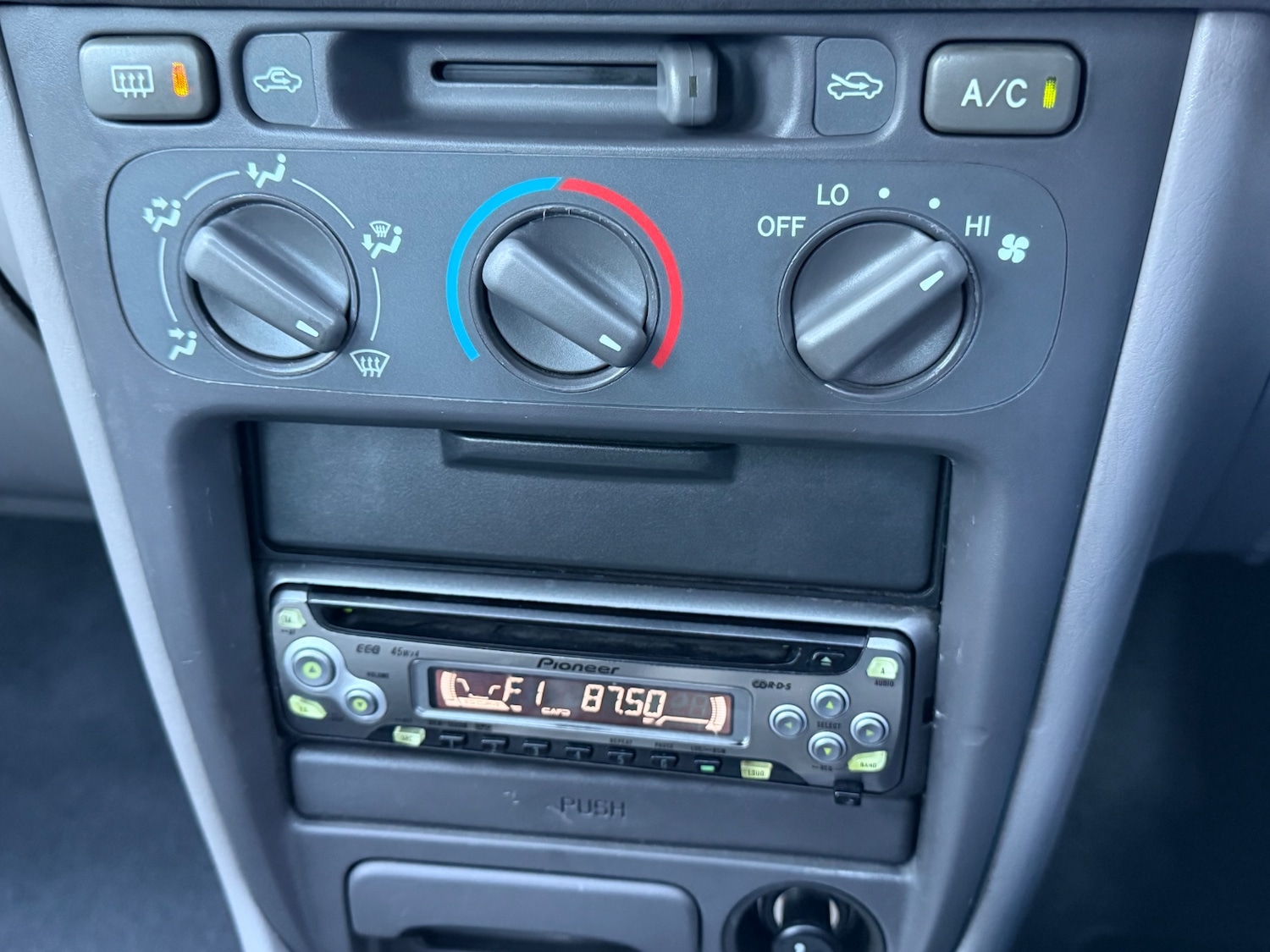 Used Toyota Corolla 2000 for sale - 77409949: Photo 17