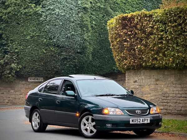Used Toyota Avensis 2002 for sale - 76236431: Photo 1