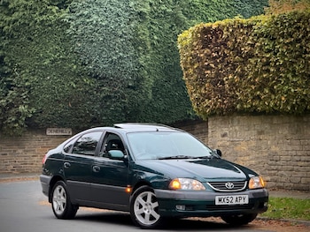 Used Toyota Avensis 2002 for sale - 76236431: Photo