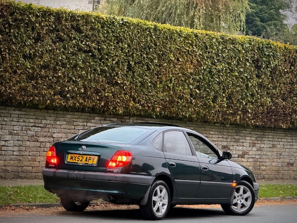 Used Toyota Avensis 2002 for sale - 76236431: Photo 3