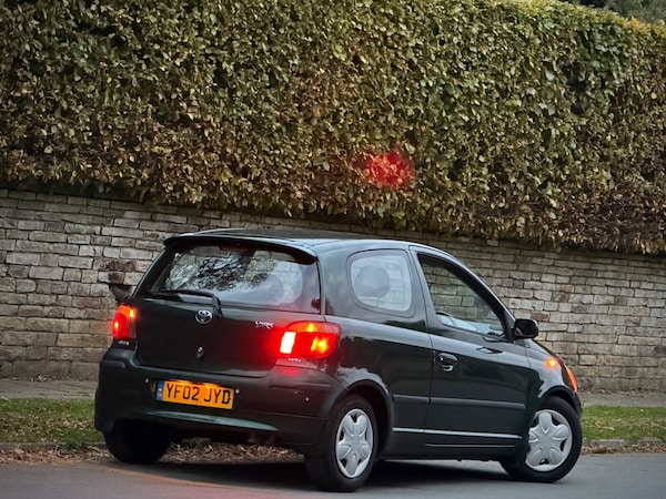 Used Toyota Yaris 2002 for sale - 76305676: Photo 3
