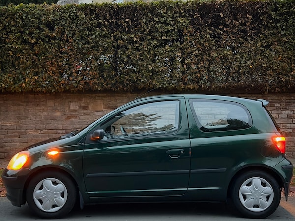 Used Toyota Yaris 2002 for sale - 76305676: Photo 4