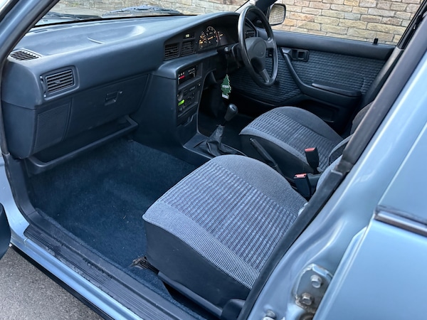 Used Toyota Carina II 1991 for sale - 74656517: Photo 7