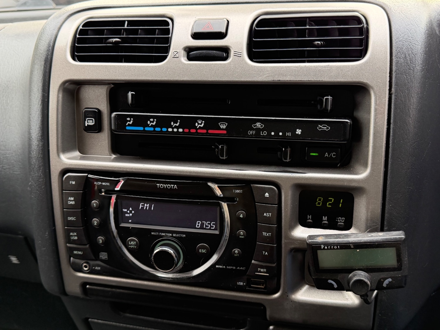 Used Toyota HiAce 2011 for sale - 77736182: Photo 14