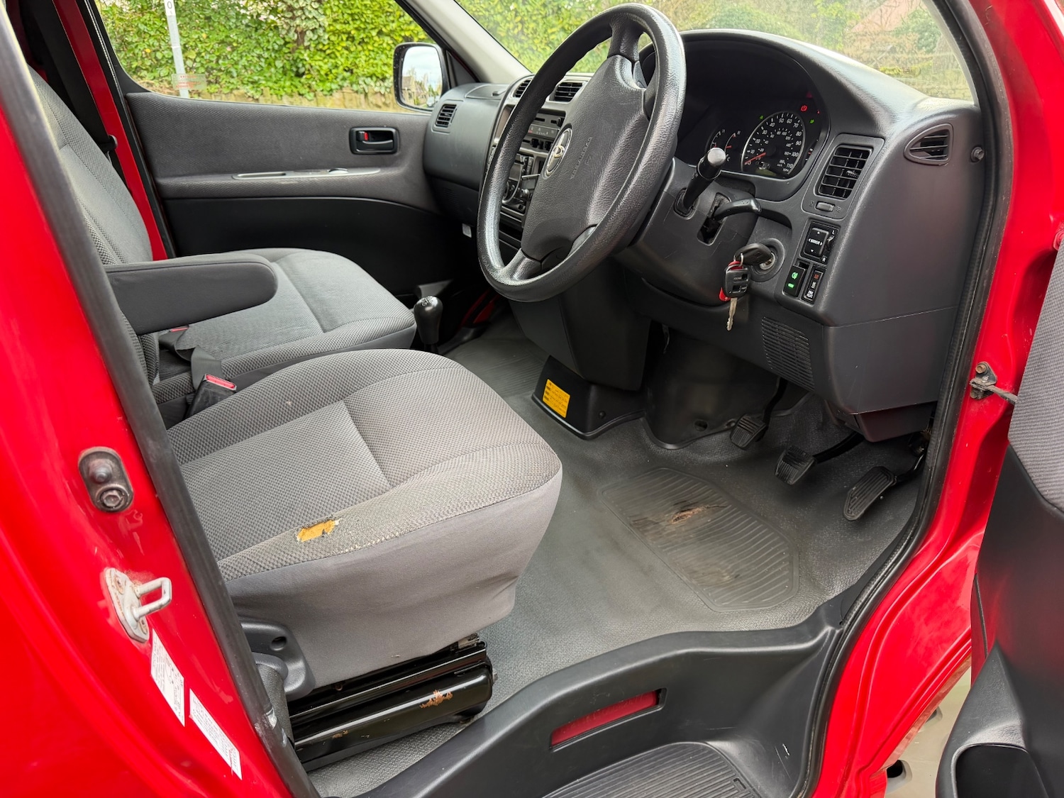 Used Toyota HiAce 2011 for sale - 77736182: Photo 8