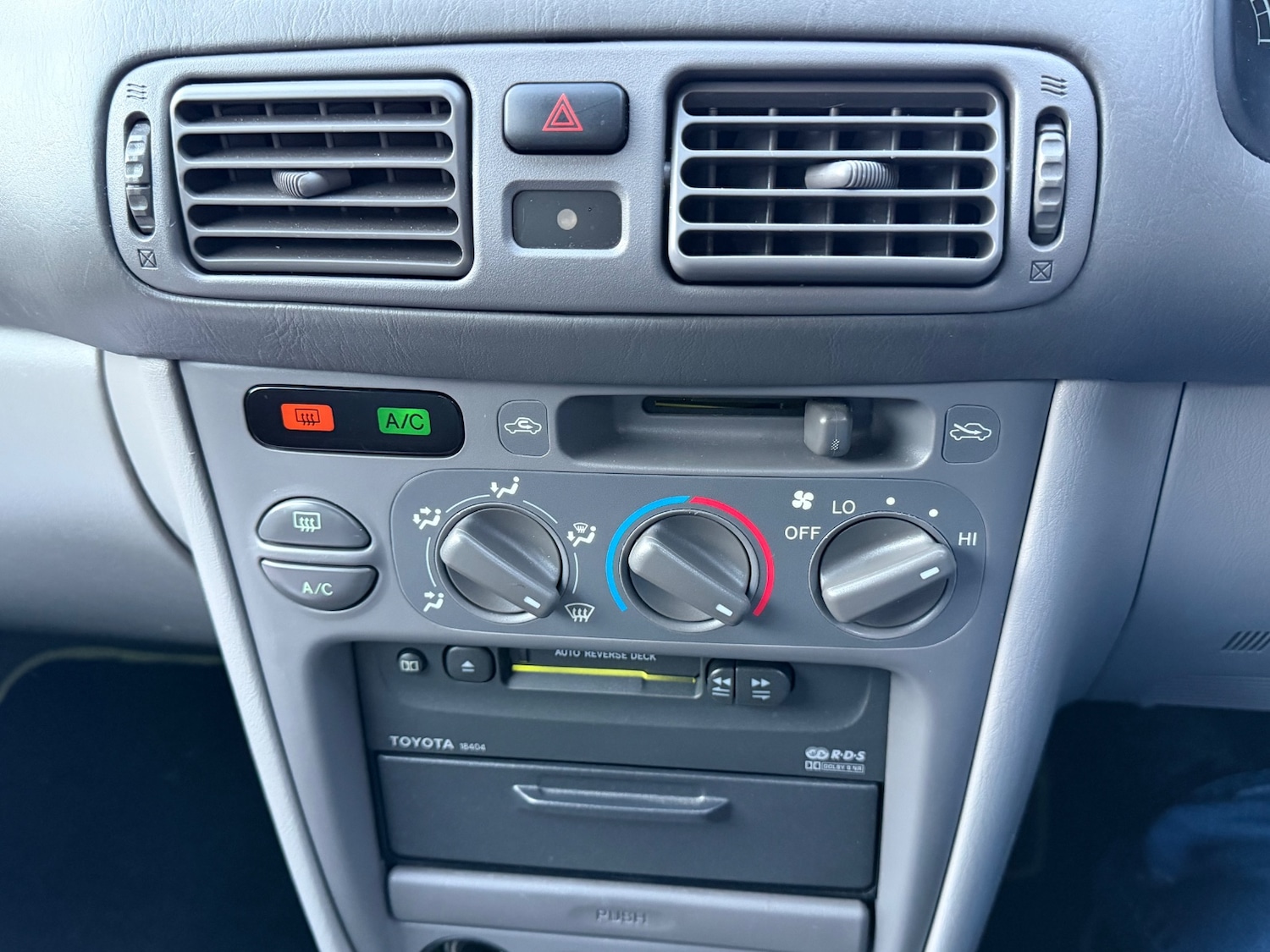 Used Toyota Corolla 2001 for sale - 76596112: Photo 18