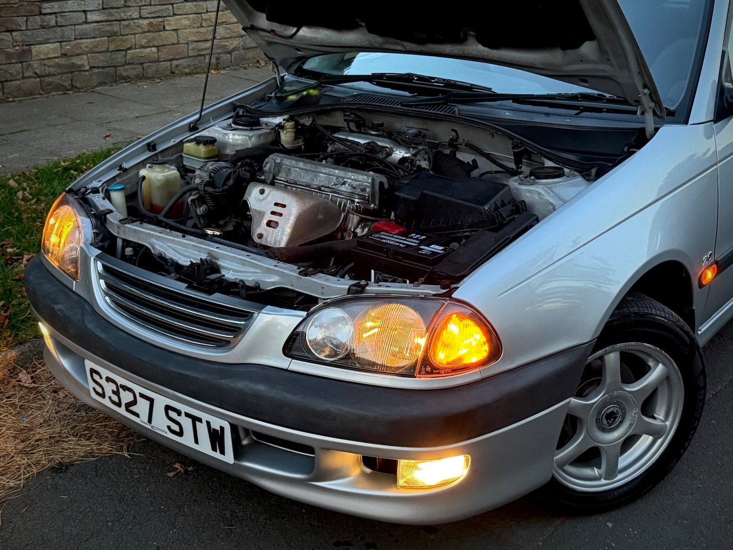 Used Toyota Avensis 1998 for sale - 76249722: Photo 11