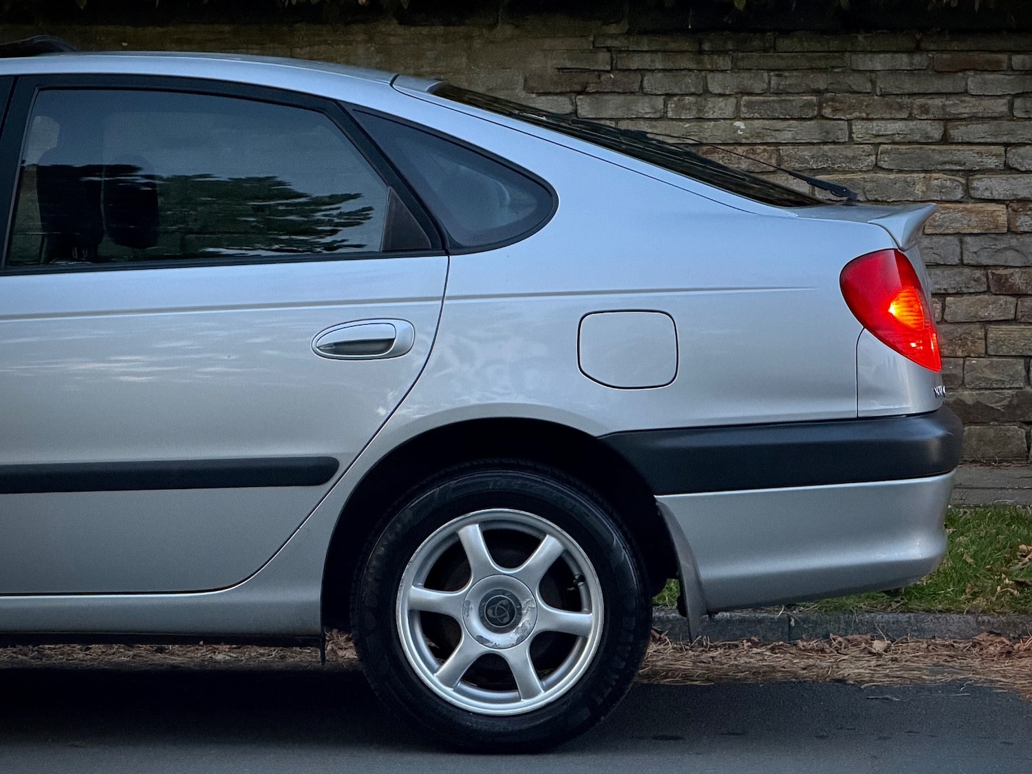 Used Toyota Avensis 1998 for sale - 76249722: Photo 15