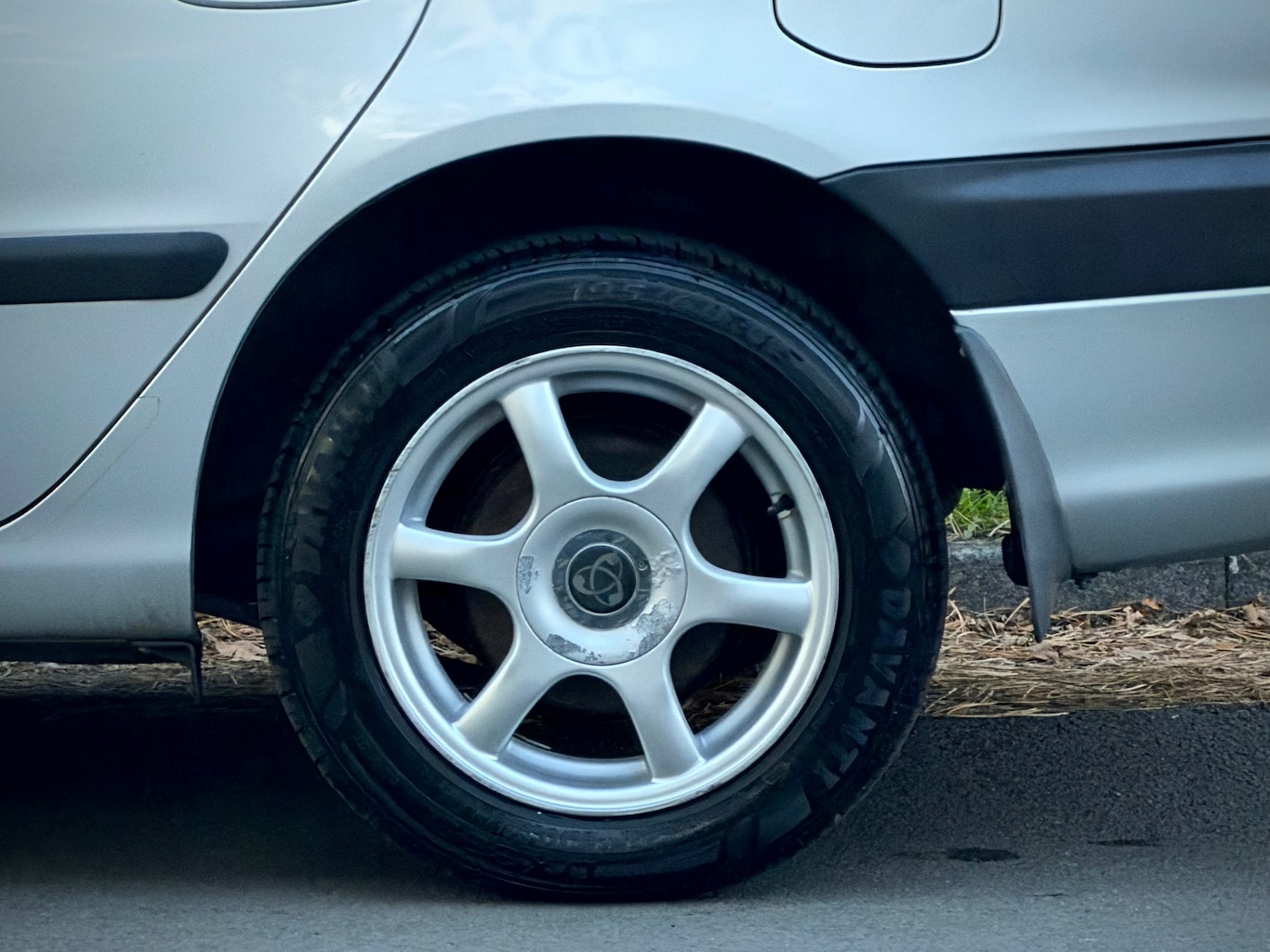 Used Toyota Avensis 1998 for sale - 76249722: Photo 16