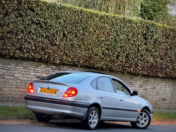 Used Toyota Avensis 1998 for sale - 76249722: Photo