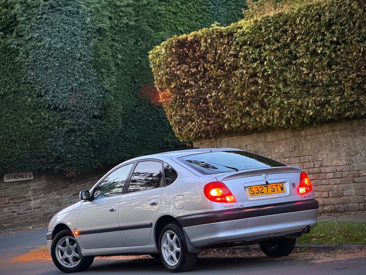 Used Toyota Avensis 1998 for sale - 76249722: Photo 5