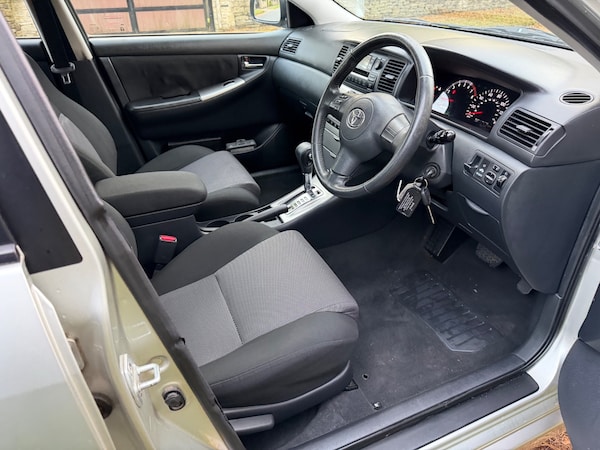 Used Toyota Corolla 2006 for sale - 76126099: Photo 8