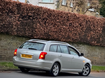 Used Toyota Avensis 2003 for sale - 76504330: Photo