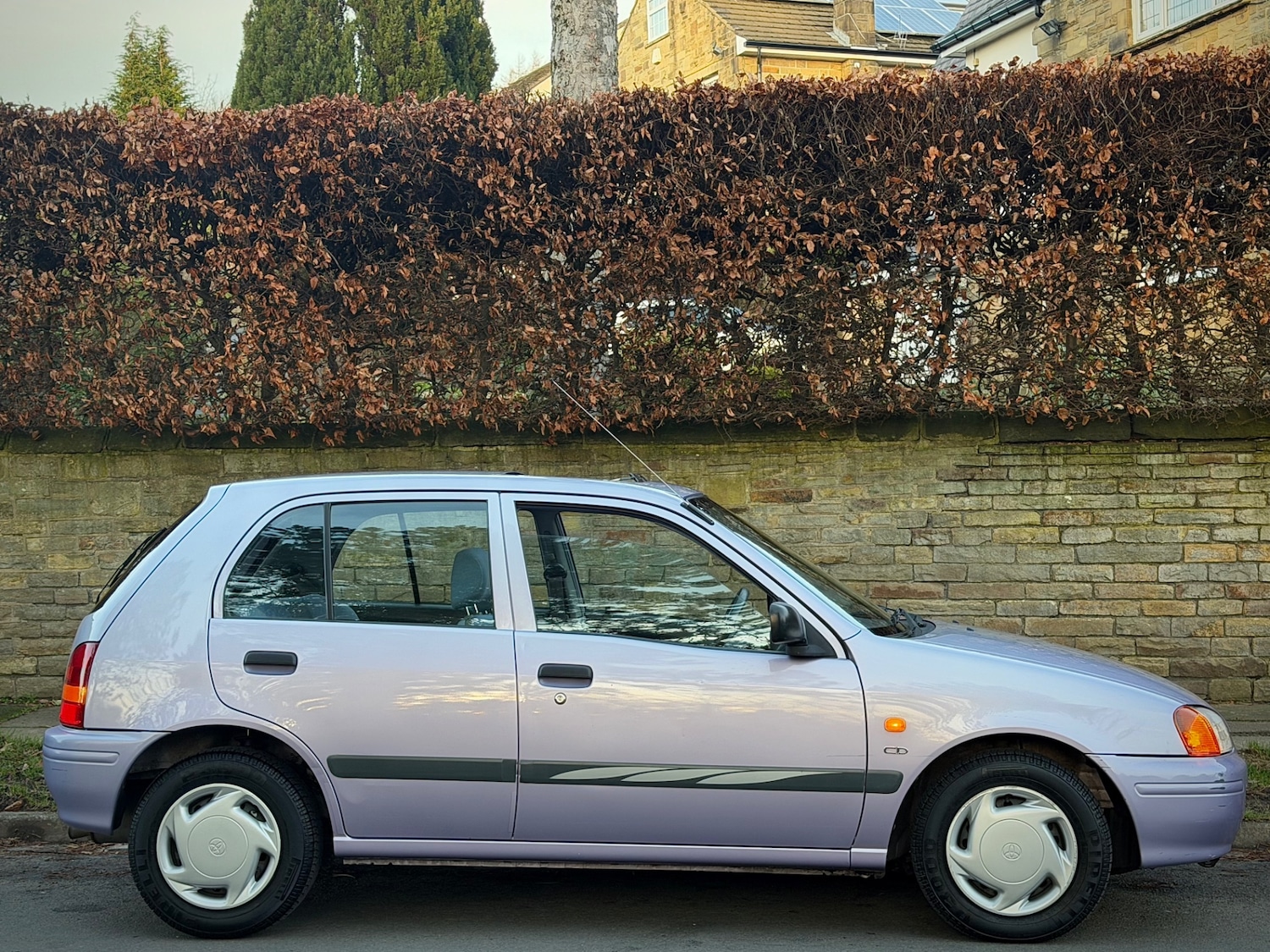 Used Toyota Starlet 1997 for sale - 77084295: Photo 2