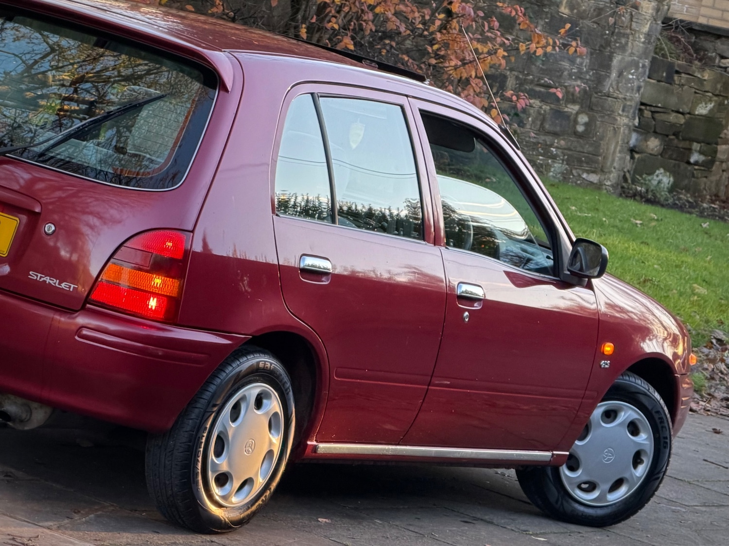 Used Toyota Starlet 1999 for sale - 76565932: Photo 12