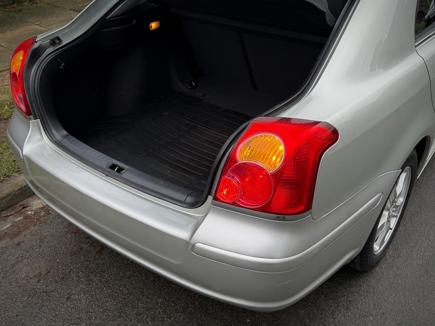 Used Toyota Avensis 2003 for sale - 77432060: Photo 13