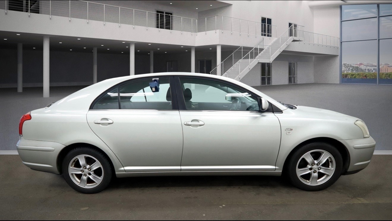Used Toyota Avensis 2003 for sale - 77432060: Photo 2