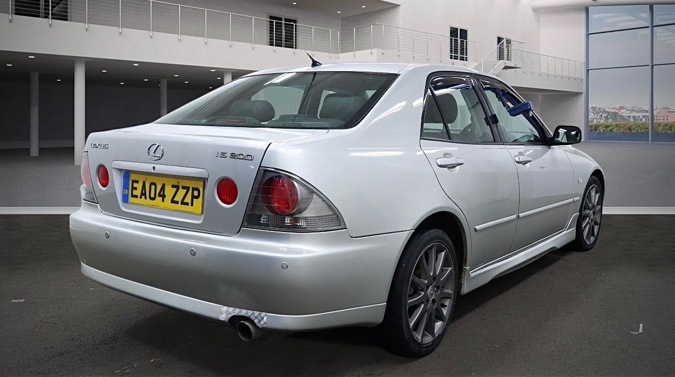 Used Lexus IS 2004 for sale - 77077015: Photo 4