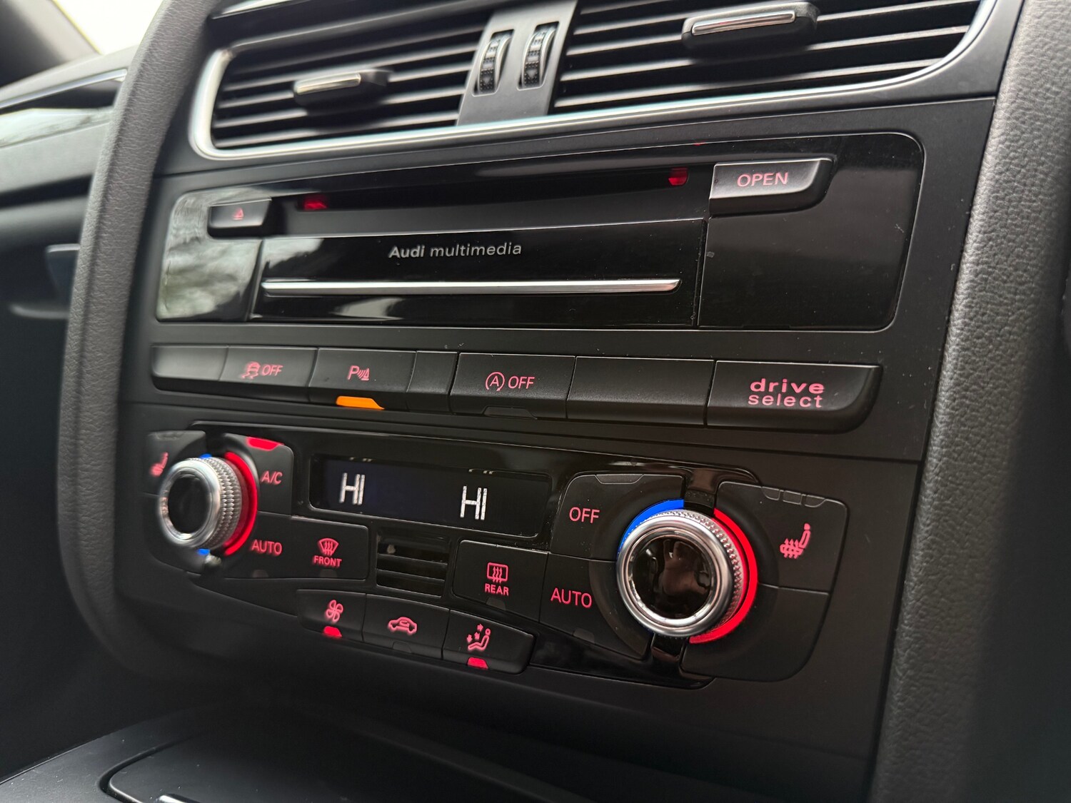 Used Audi A4 2014 for sale - 78107303: Photo 34