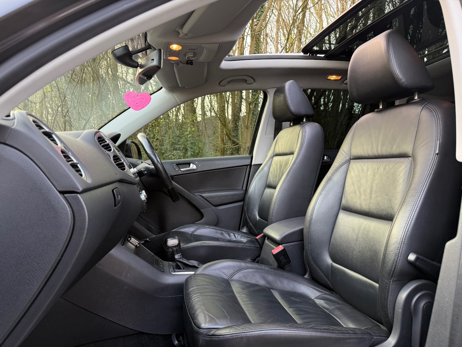 Used Volkswagen Tiguan 2010 for sale - 78107053: Photo 21