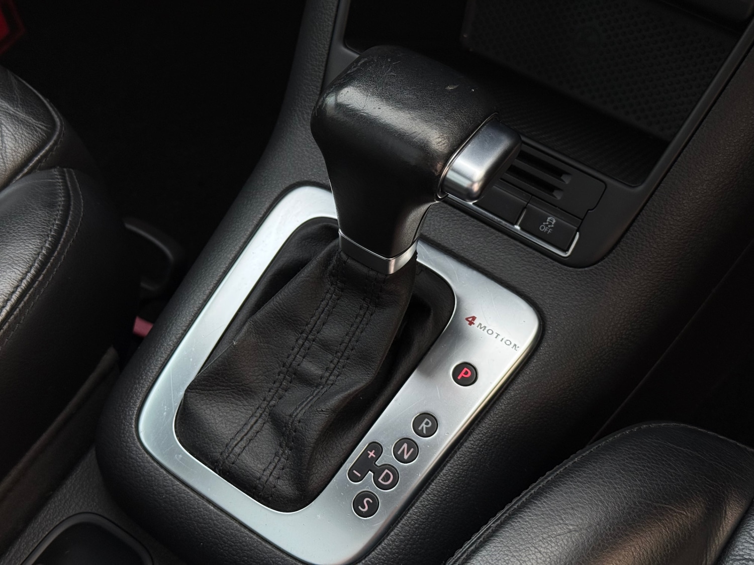 Used Volkswagen Tiguan 2010 for sale - 78107053: Photo 34