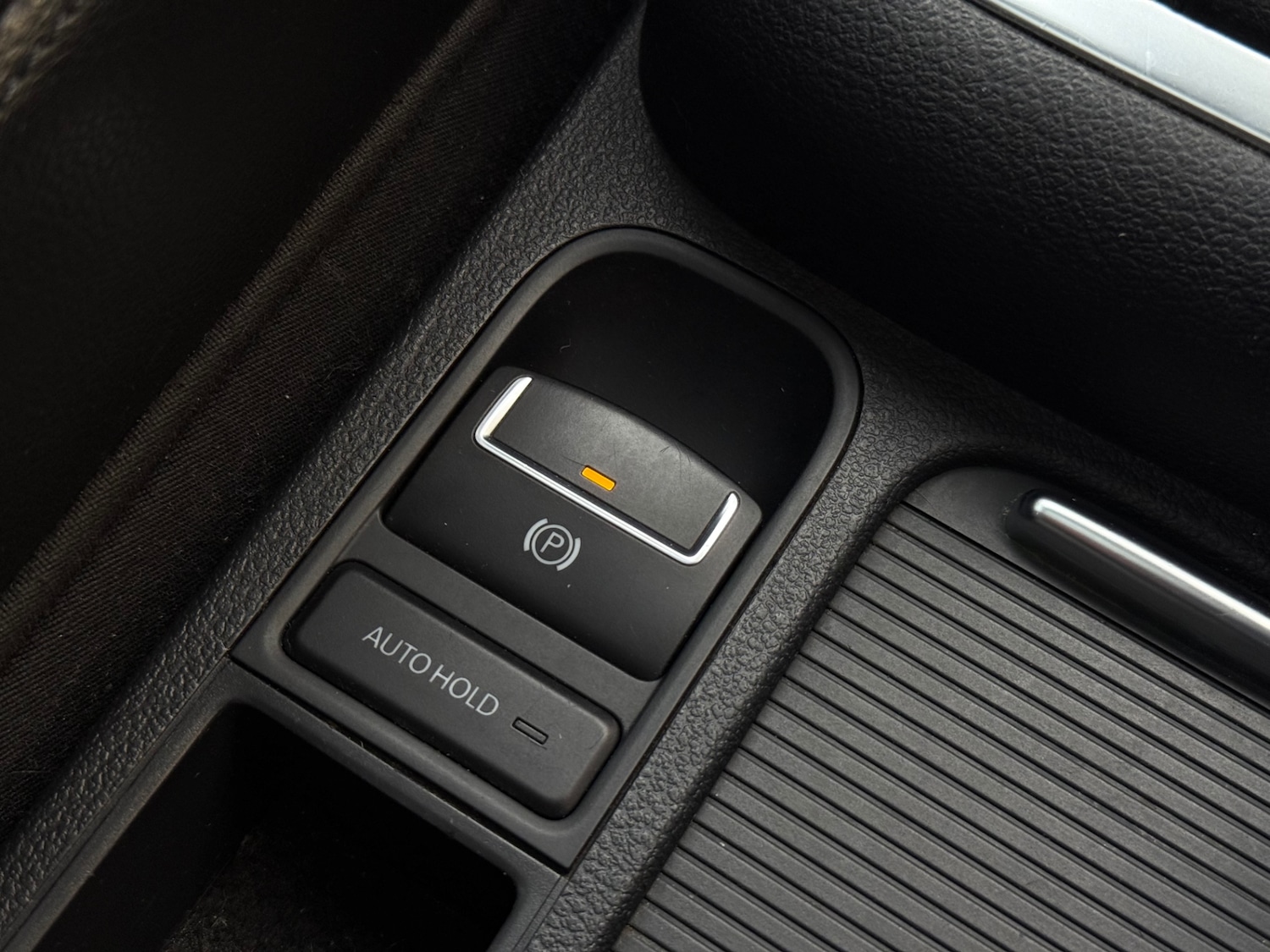 Used Volkswagen Tiguan 2010 for sale - 78107053: Photo 35