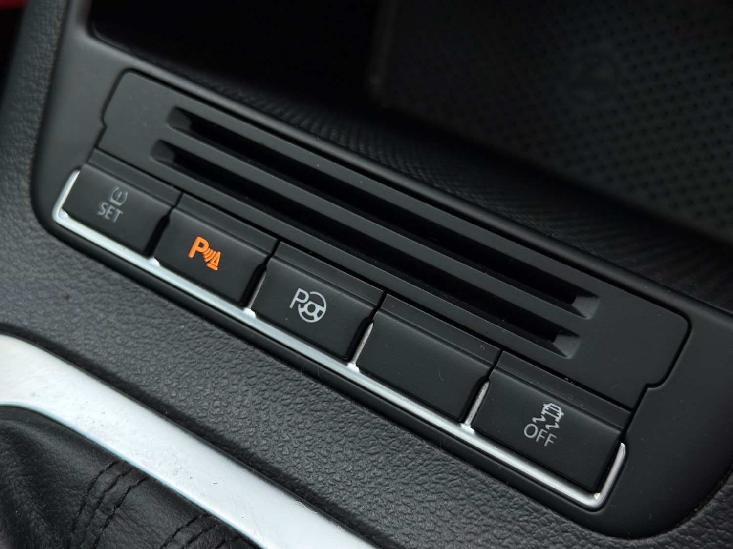 Used Volkswagen Tiguan 2010 for sale - 78107053: Photo 36