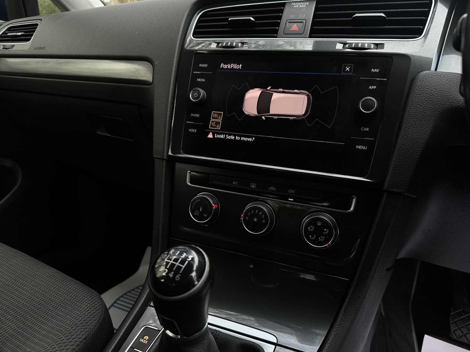 Used Volkswagen Golf 2018 for sale - 78128290: Photo 2