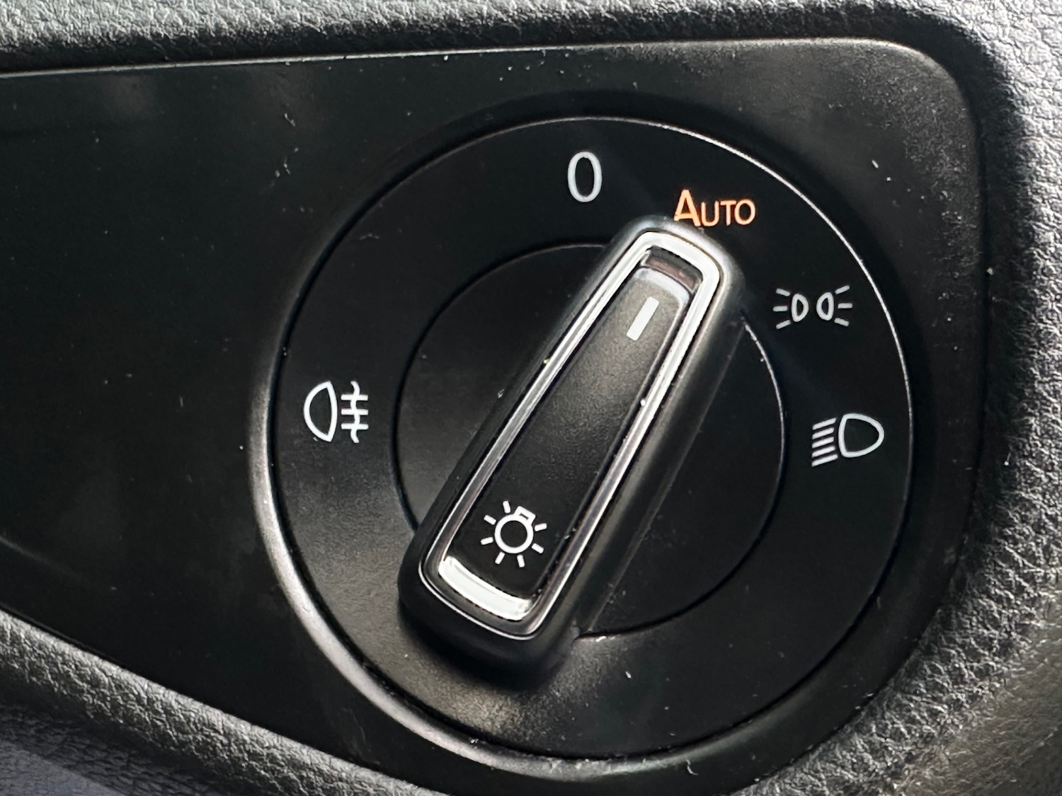 Used Volkswagen Golf 2018 for sale - 78128290: Photo 5