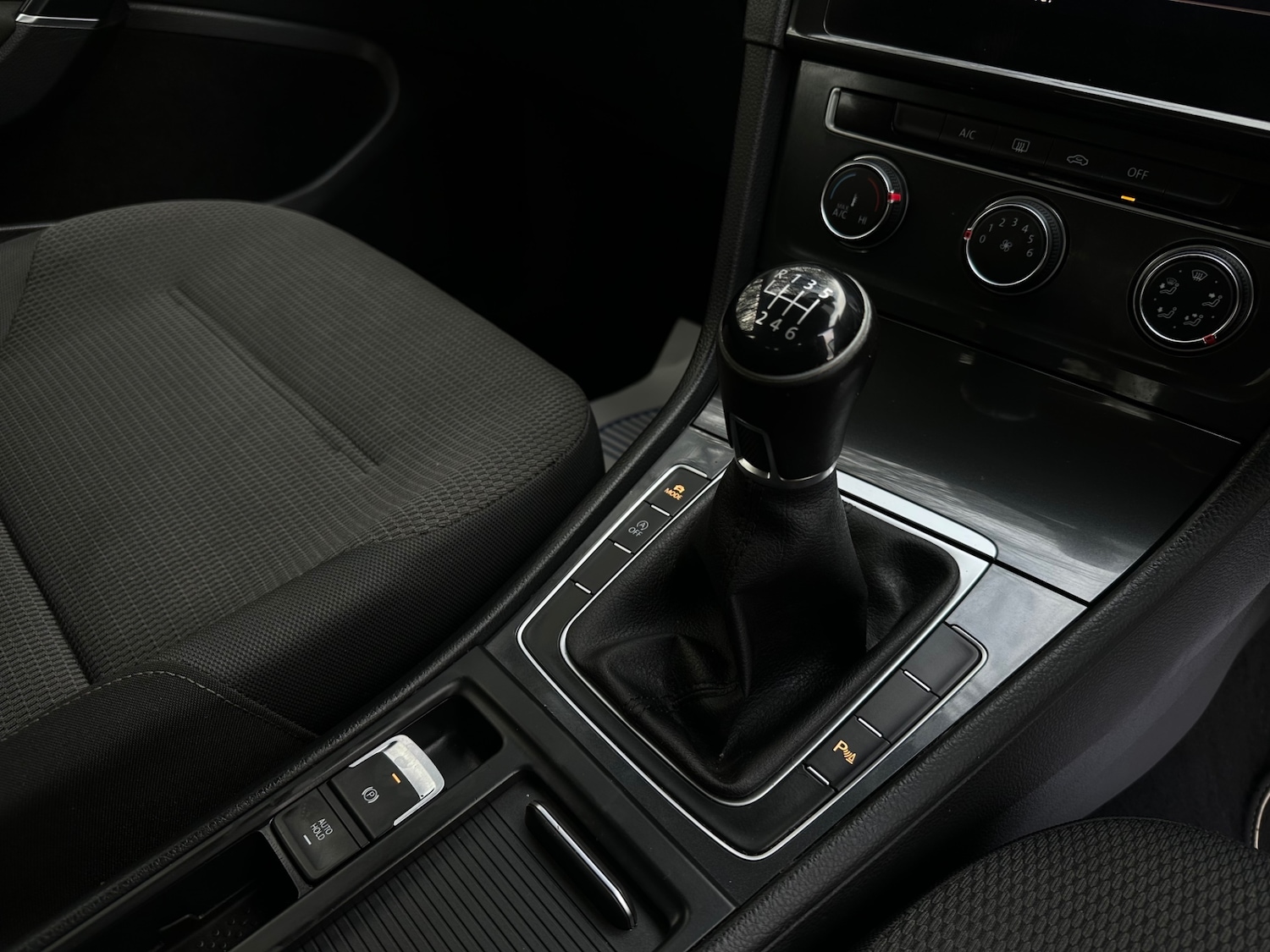 Used Volkswagen Golf 2018 for sale - 78128290: Photo 6