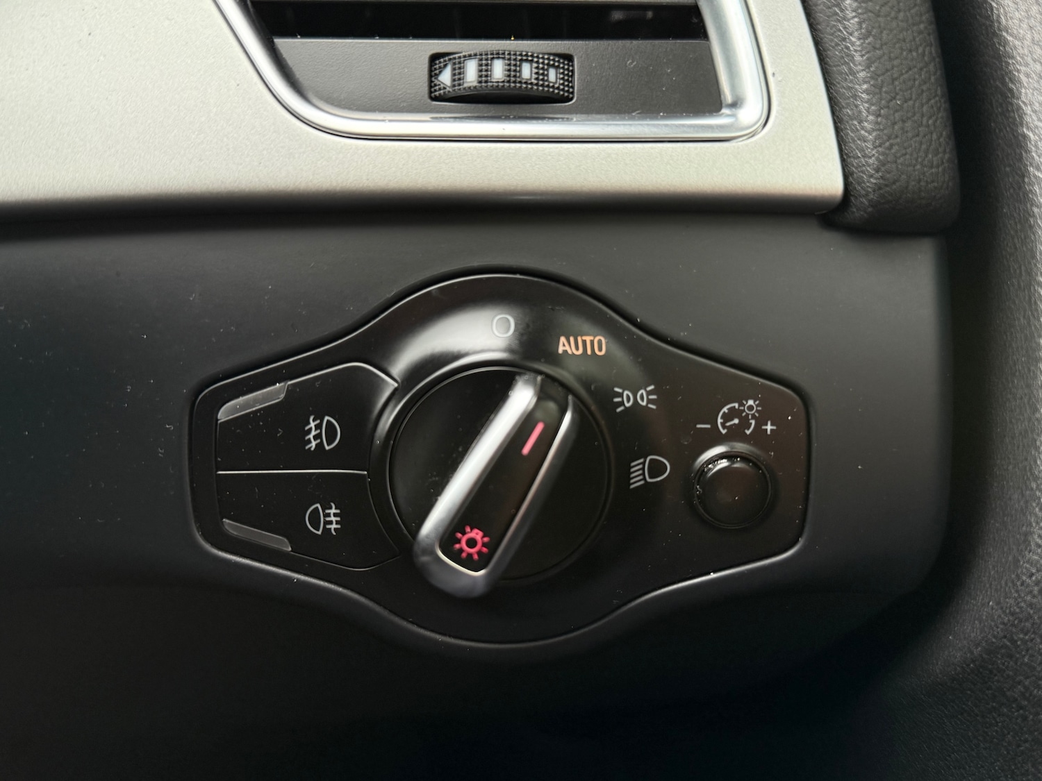 Used Audi A4 2011 for sale - 78155530: Photo 29