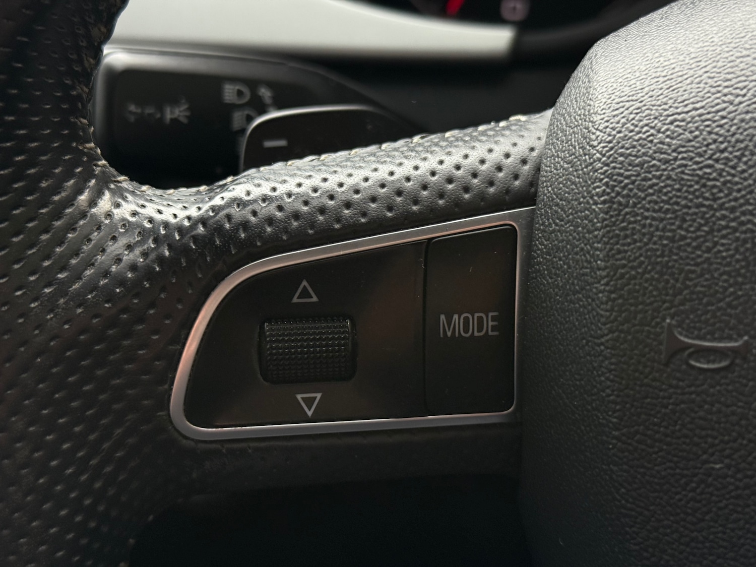 Used Audi A4 2011 for sale - 78155530: Photo 33