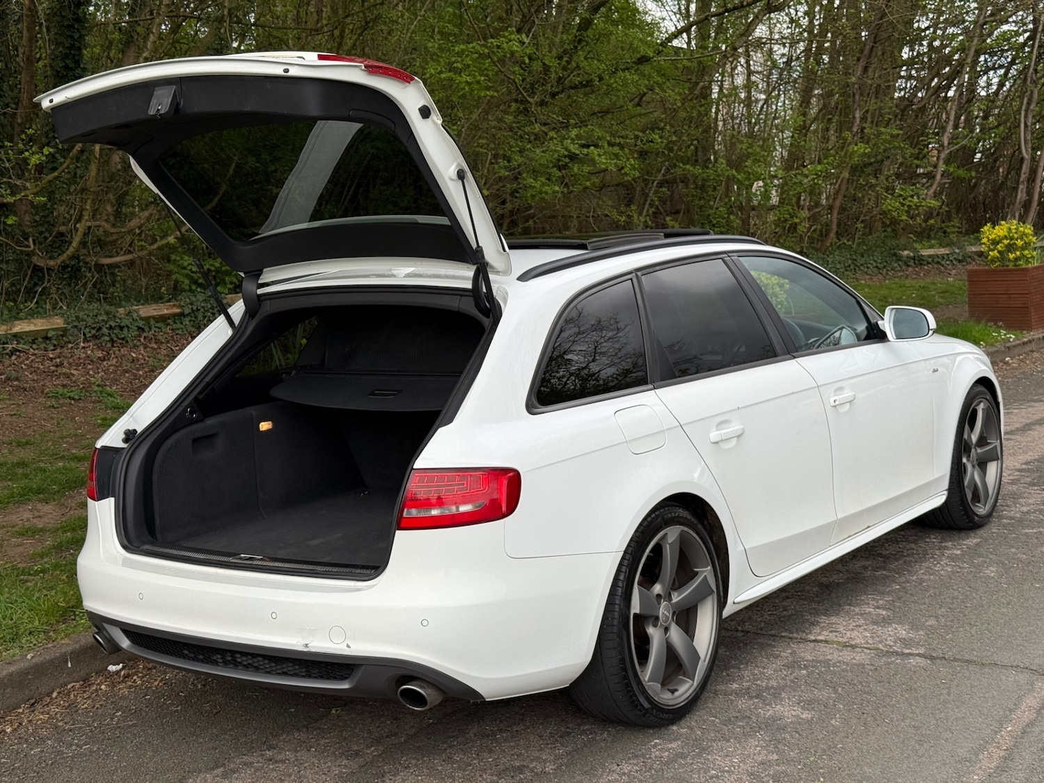 Used Audi A4 2011 for sale - 78155530: Photo 8