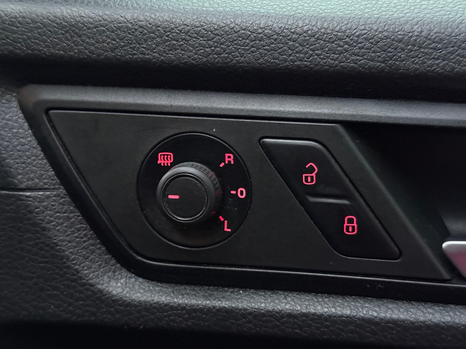 Used Volkswagen Caddy Maxi Life 2016 for sale - 78107026: Photo 25