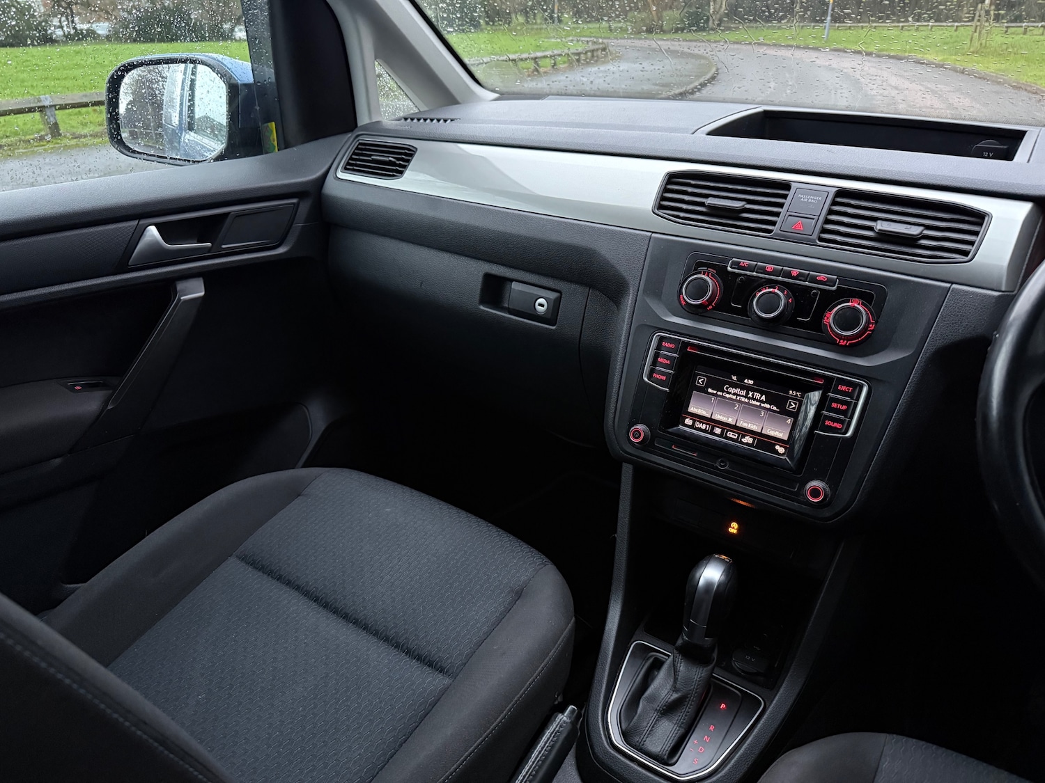 Used Volkswagen Caddy Maxi Life 2016 for sale - 78107026: Photo 28