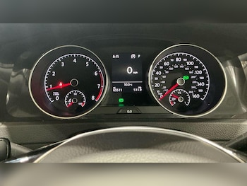 Used Volkswagen Golf 2017 for sale - 78703476: Photo