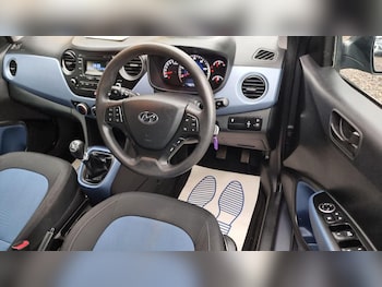 Used Hyundai i10 2018 for sale - 78273852: Photo