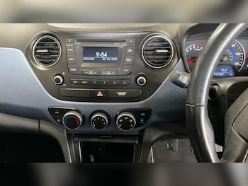 Used Hyundai i10 2014 for sale - 78531388: Photo