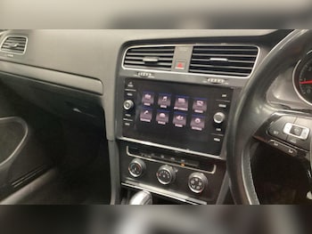 Used Volkswagen Golf 2017 for sale - 78552525: Photo